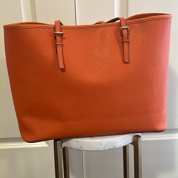 MICHAEL KORS Jet Set Large Travel E/W Tote - Picture 10 of 16